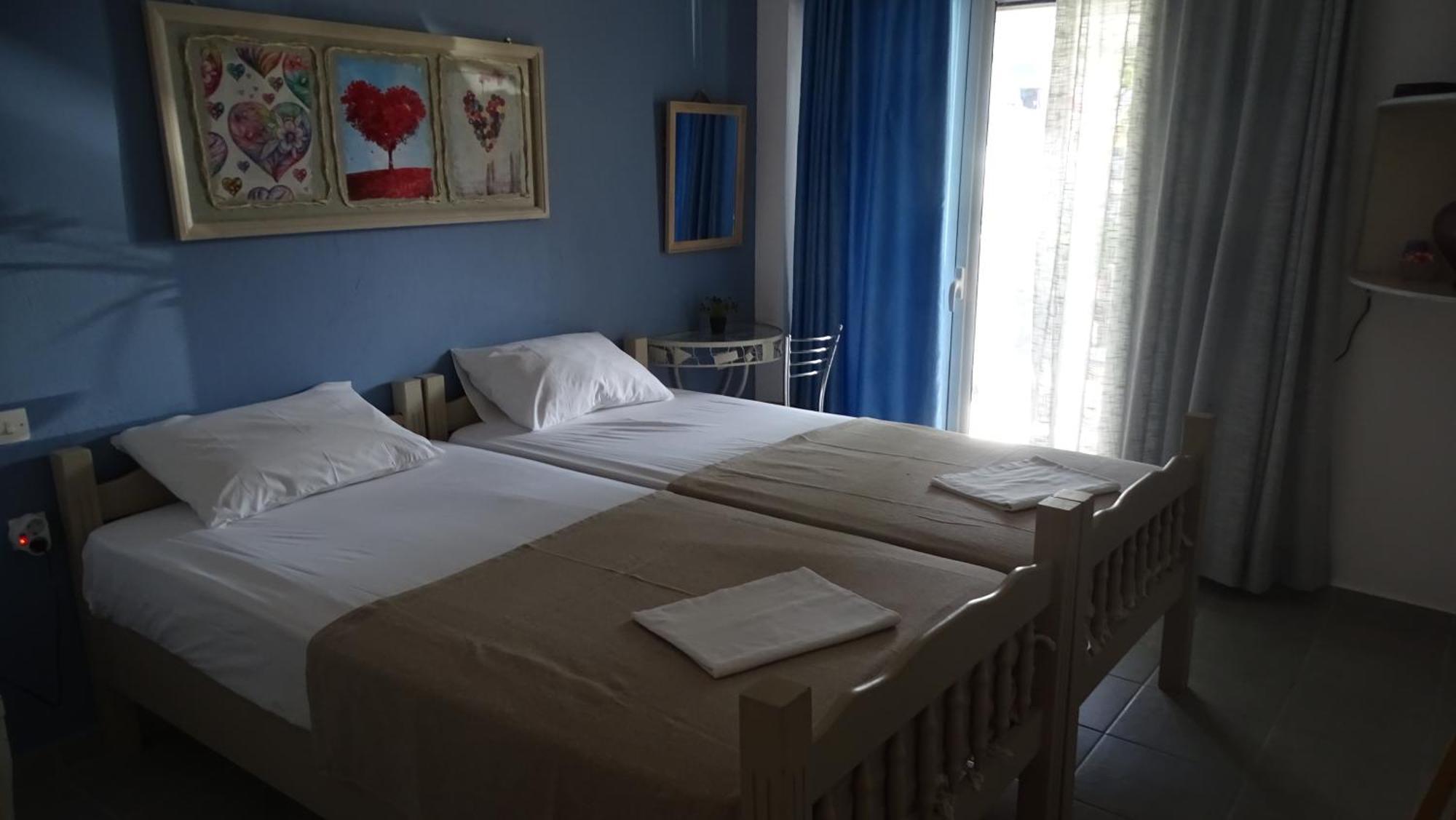 Blue Dreams Pensionat Almiropótamos Eksteriør billede