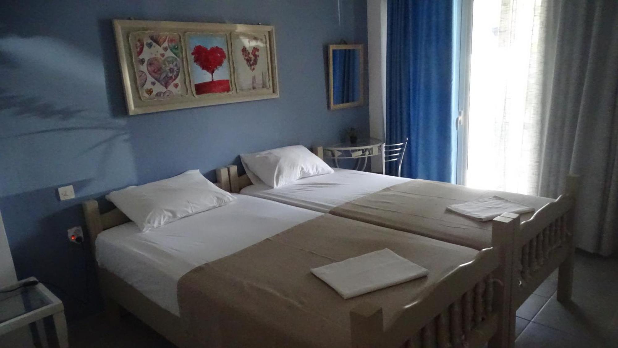 Blue Dreams Pensionat Almiropótamos Eksteriør billede